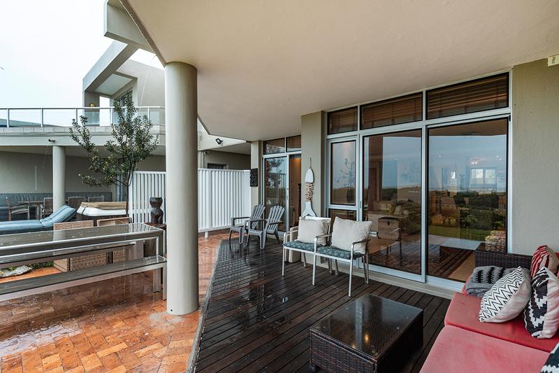 To Let 3 Bedroom Property for Rent in Dolphin Beach Western Cape